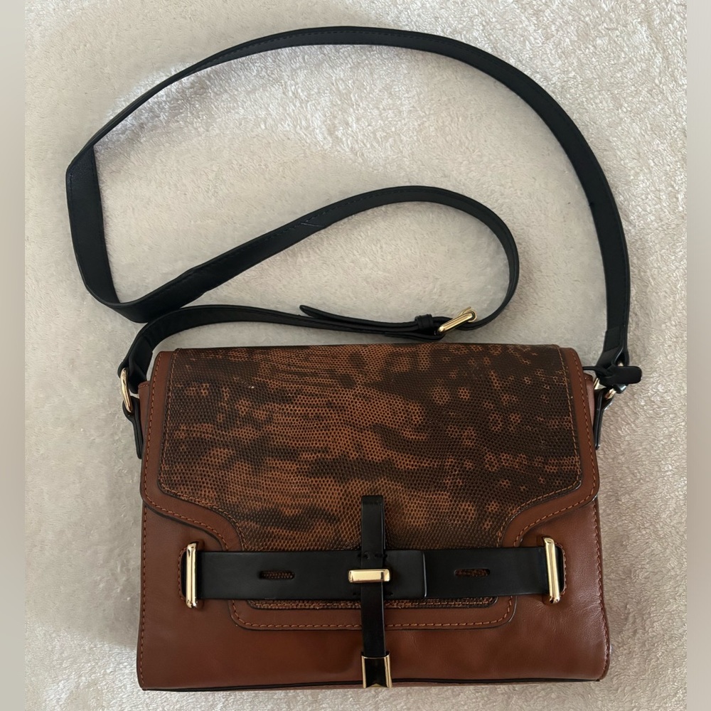 NWOT Vince Camuto Leather Shoulder Bag.